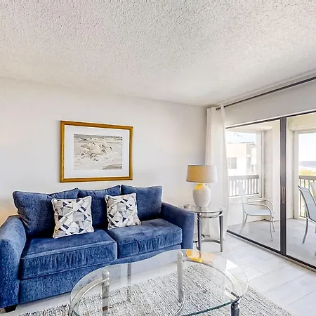 B175 Amelia Surf And Racquet Apartment